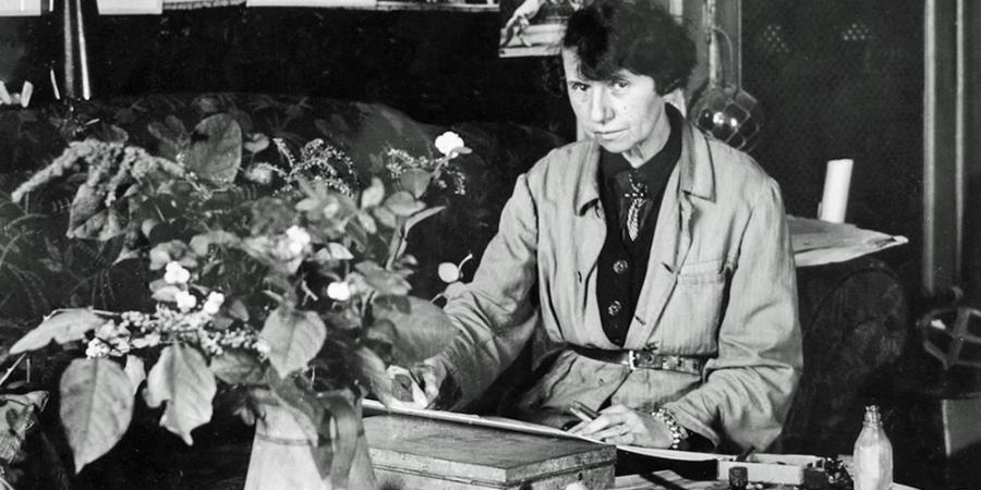 Jeanne Mammen im Atelier, 1946