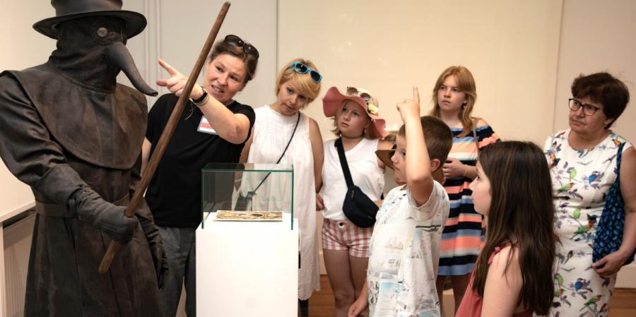 Momentaufnahme einer Führung in der Dauerausstellung im Märkischen Museum