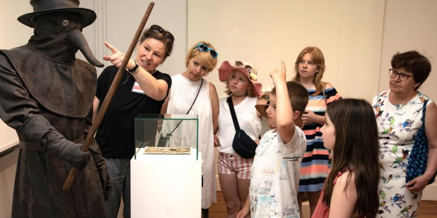 Momentaufnahme einer Führung in der Dauerausstellung im Märkischen Museum