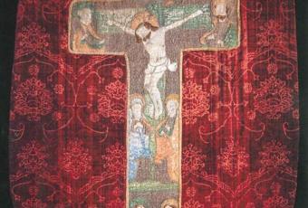 Casel, Rückseite mit Caselkreuz, nach 1450 © Stadtmuseum Berlin