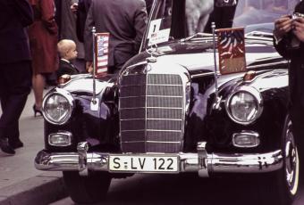 Die Staatskarosse, ein Mercedes 300 Landaulet der Baureihe W 189, 23.6.1963