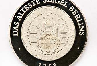 Medaille zur 750-Jahrfeier Berlins mit dem Stadtwappen von 1253