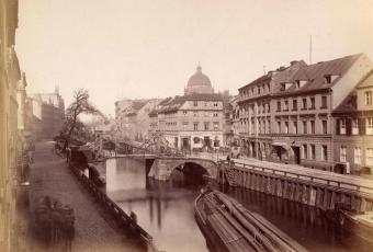 Blick über die Jungfernbrücke zum Berliner Schloss 1885