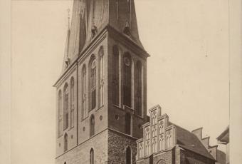 Nikolaikirche um 1885 © Stadtmuseum Berlin | Foto: Albert Schwartz, Fotografisches Atelier