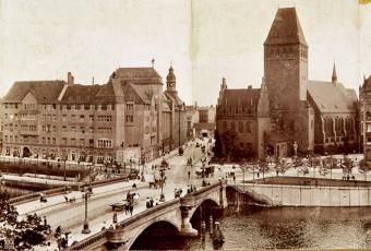 Waisenbrücke und Märkischer Platz, nach 1909 © Stadtmuseum Berlin | Foto: Max Missmann