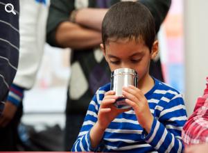 Kinder der Willkommensklassen lernen, die Stadt, in der sie leben, zu verstehen. © Stiftung Stadtmuseum Berlin | Foto: Philipp Dera