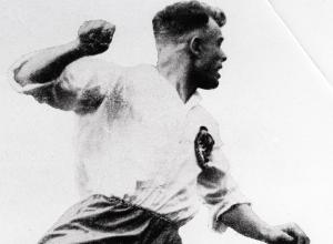 Mit dem Gewinn der Deutschen Fußballmeisterschaft 1930 ist Hanne Sobek auf dem Gipfel seines Erfolges.