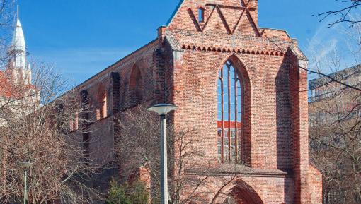 Foto der Kirchenruine des ehemaligen Berliner Franziskanerklosters in der Klosterstraße